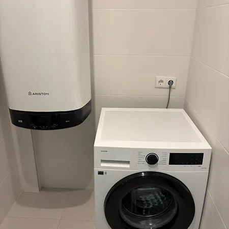 Sunset 2 Bedroom And Pool 公寓 *